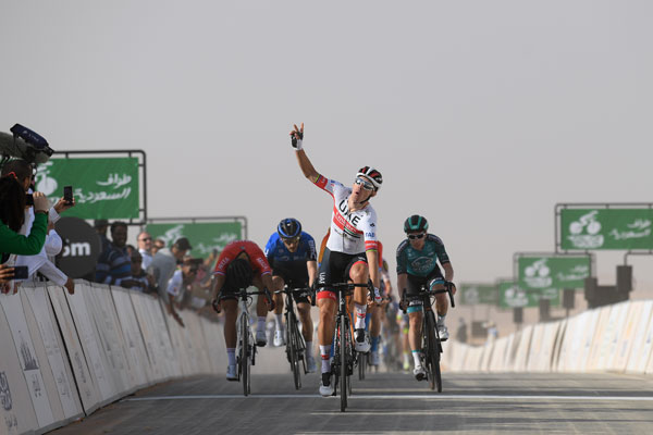 Rui Costa wins Saudi Tour stage 1