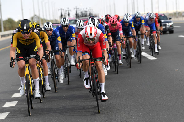 Elia Viviani is back on the winning track