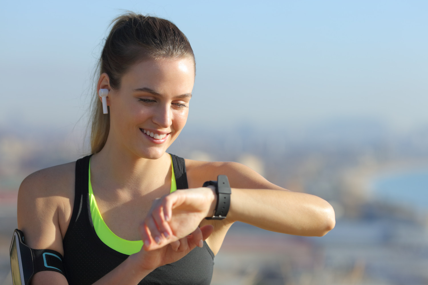 Cuffie Bluetooth per correre e fare sport: guida all'acquisto
