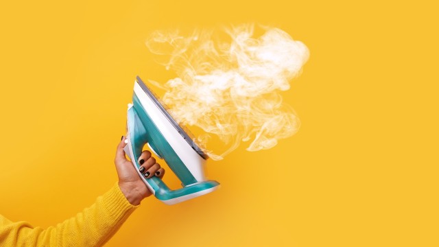 Come pulire la piastra del ferro da stiro in modo semplice ed efficace
